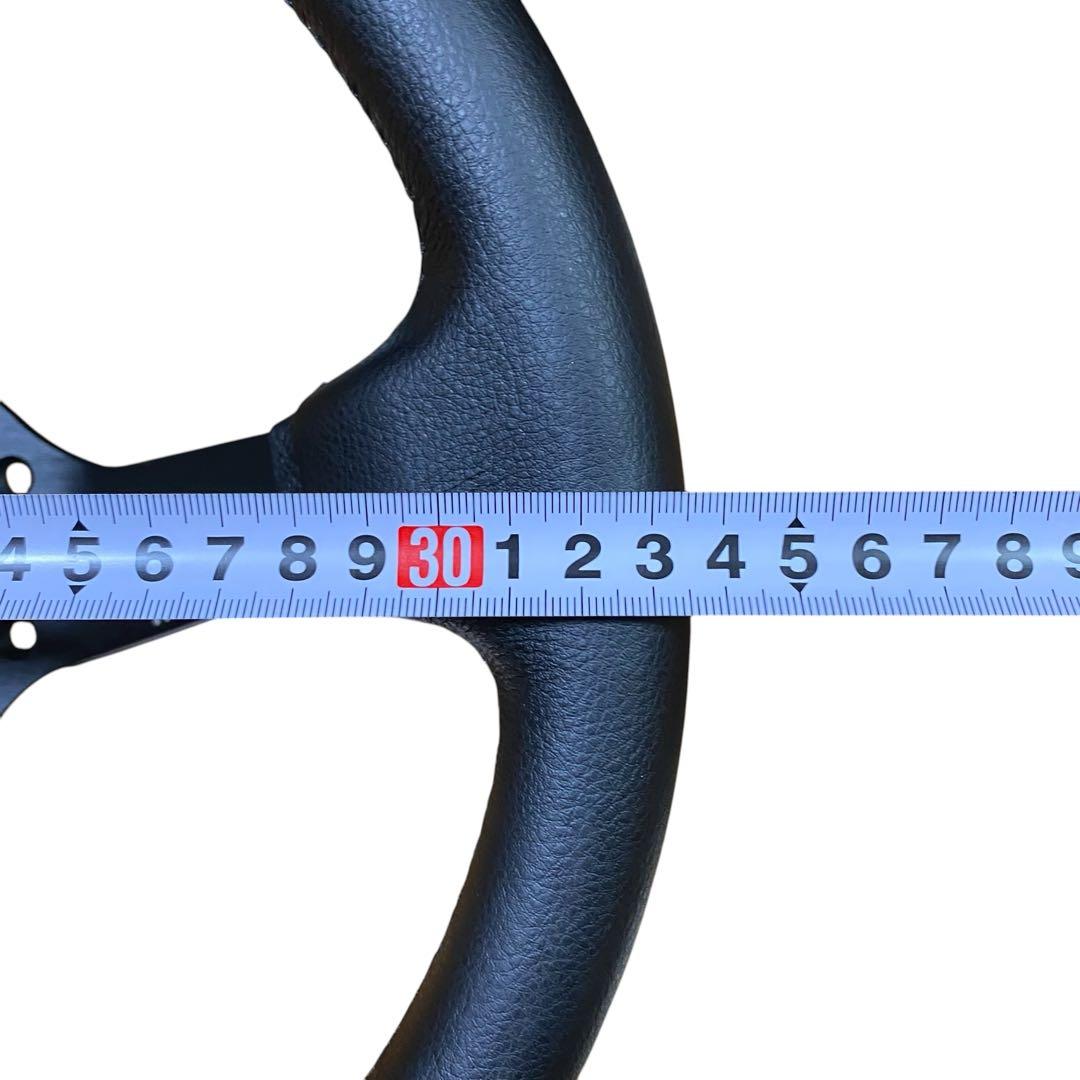 MOMO　3スポーク　ディープコーンステアリング　ホーンボタン