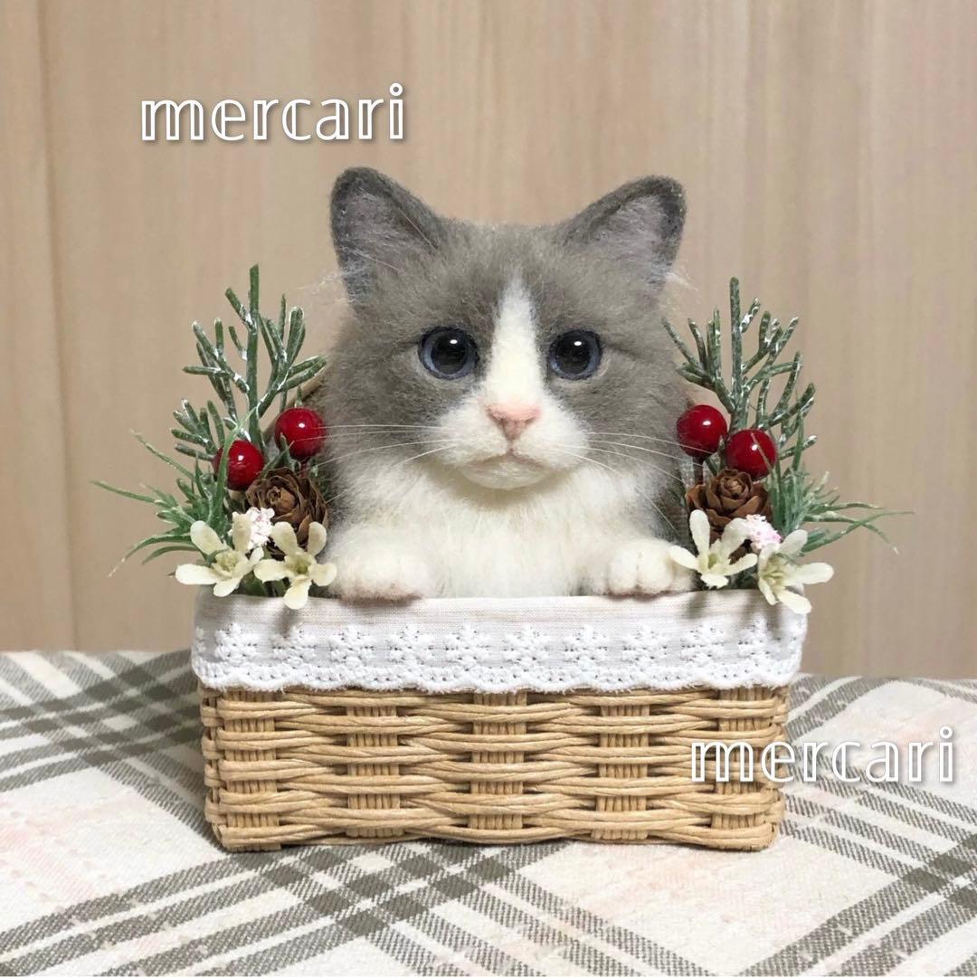 羊毛フェルト猫 バスケット風壁掛け ラグドール