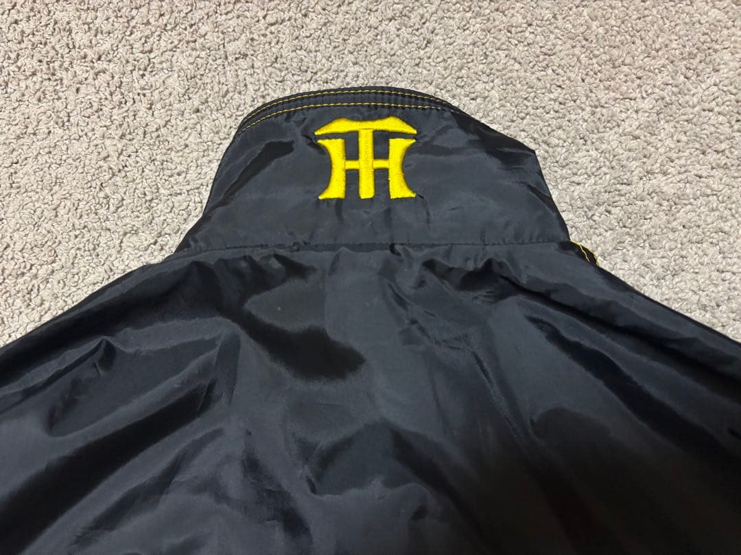 阪神タイガース　デサント　グランドコート　スタジャン