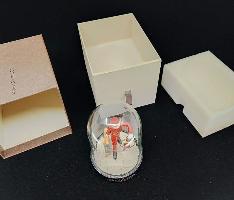 Louis Vuitton LE GROOM ベルボーイ ガラスドーム 箱つき