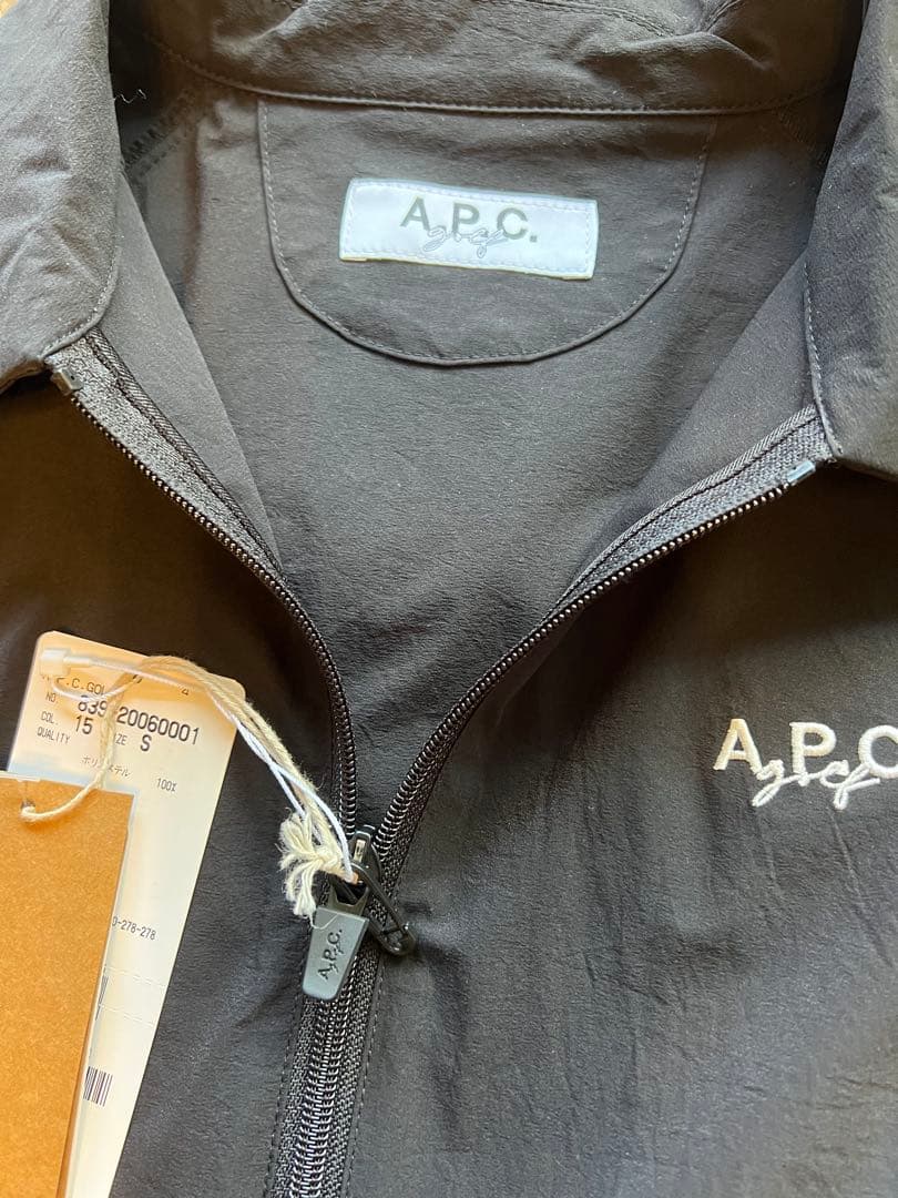 A.P.C. golf ワンピース　インナーパンツ付き　新品未使用