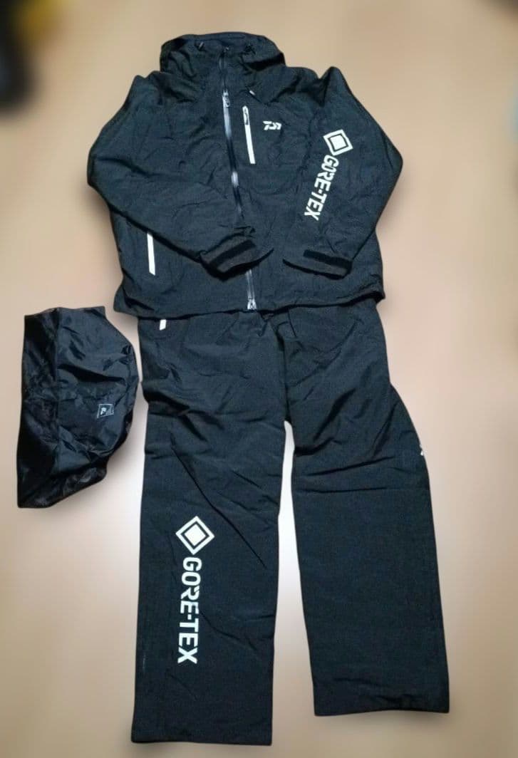 ダイワ　DW-1921 ゴアテックスウィンタースーツ　ブラック　Lサイズ　中古品