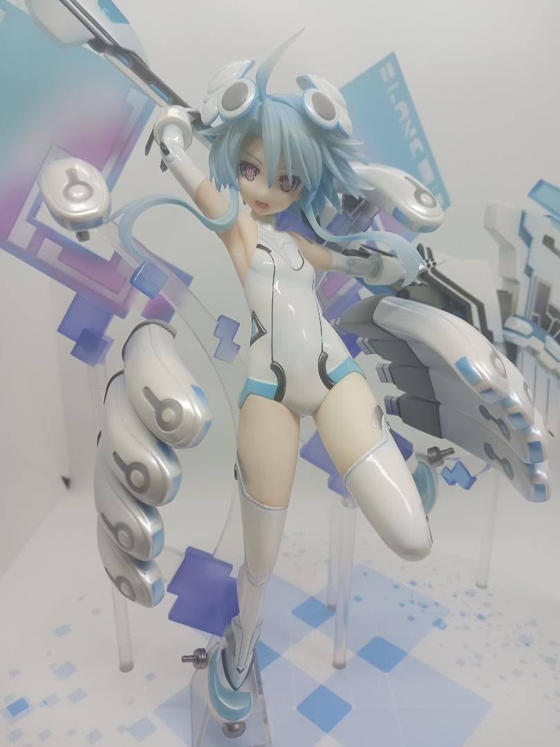 l*e様 超次元ゲイム ネプテューヌ ホワイトハート 1/7 スケールフィギュア