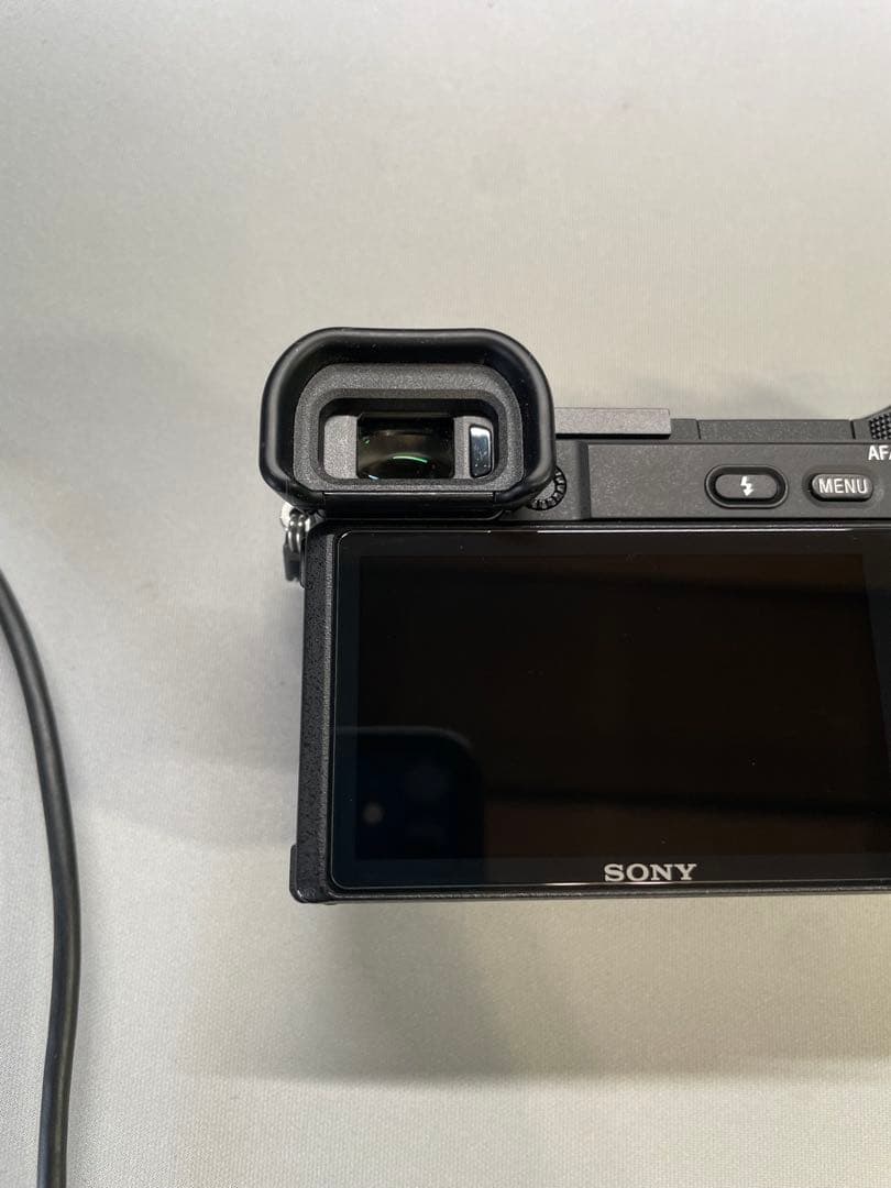 【美品・傷無し】　Sony α6400 ボディ　ミラーレス　　一眼　カメラ