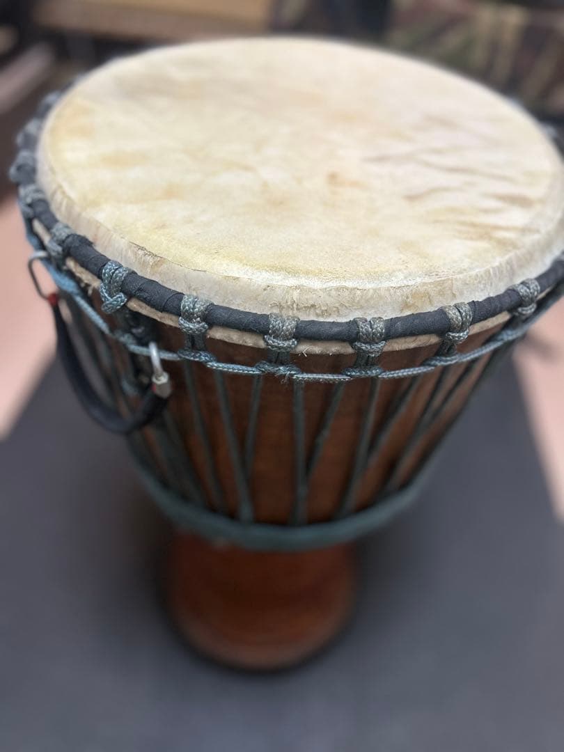 Djembe ジャンベ 高さ約62cm 打面径32.5cm打楽器 ケース付 牛皮