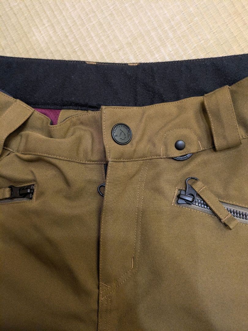 きみこ　ボルコム パープルジャケットとカーキパンツセット