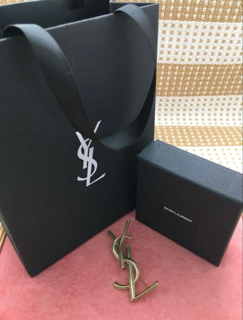美品！サンローラン　オピウム YSL ブローチ　ゴールド✨