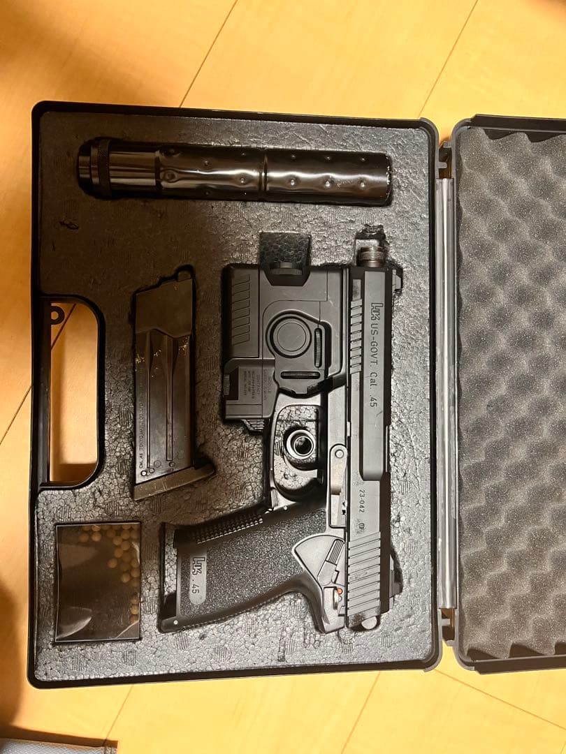 【東京マルイ】ソーコム MK23 SOCOM ガスガン ブラック ケース付き