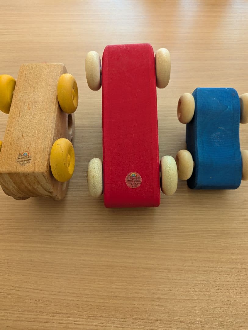 木製カラフル車おもちゃ3台セット　グリムス