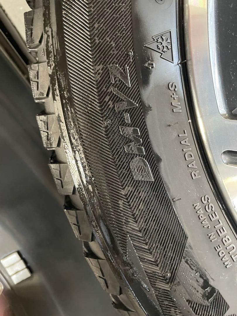 フォレスター純正18インチスタッドレスタイヤホイール4本セット225/55R18