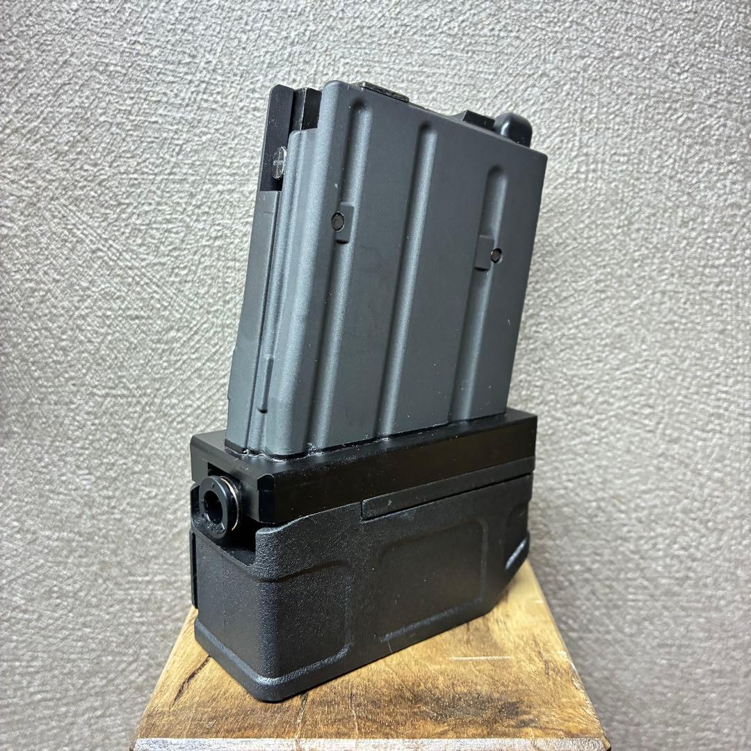 R8-06 東京マルイ GBB M4 マガジンアダプター 外部ソース仕様