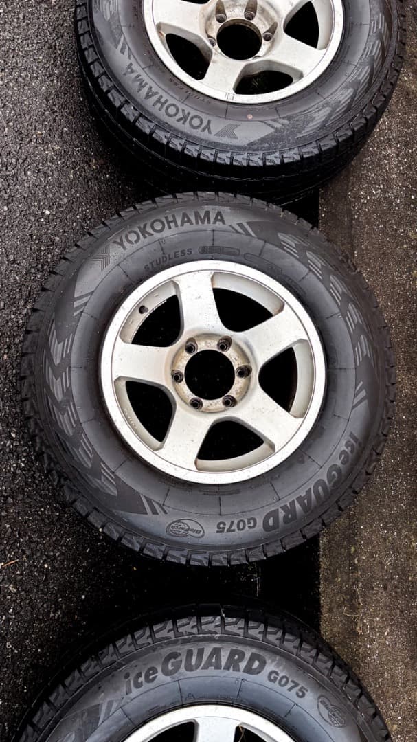 トヨタ ランクルプラド95 スタッドレスタイヤ 4本Set 265/70R16