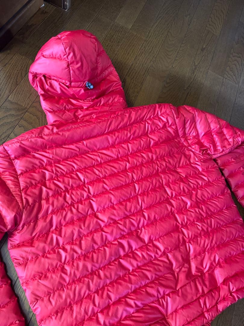 神サイズパタゴニアダウンセーターフーディ　ダウンジャケットフード　赤　XL