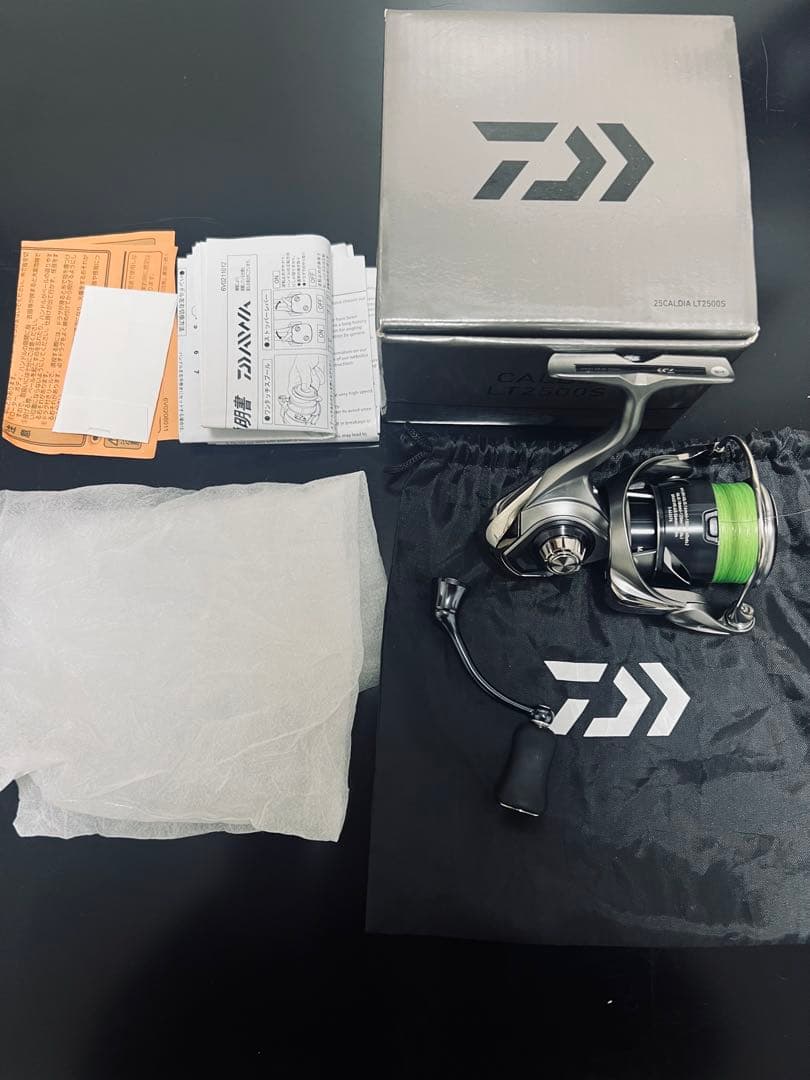ダイワ 25カルディア LT2500S スピニングリール 付属品完備