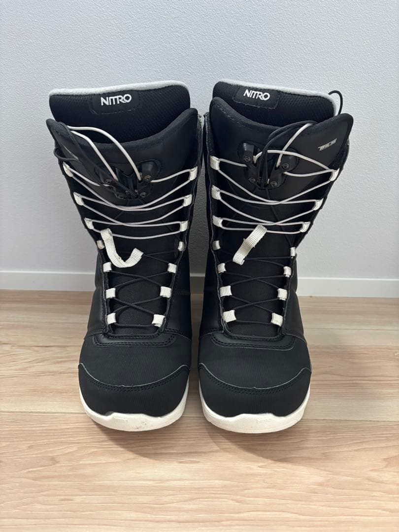 NITROのスノボー用ブーツ 24.5cm