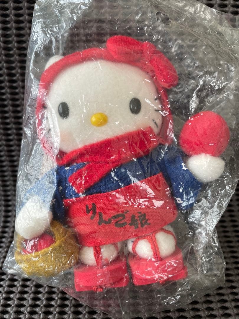 (フェルメール様)青森限定 ご当地 ハローキティ りんご娘 ぬいぐるみ