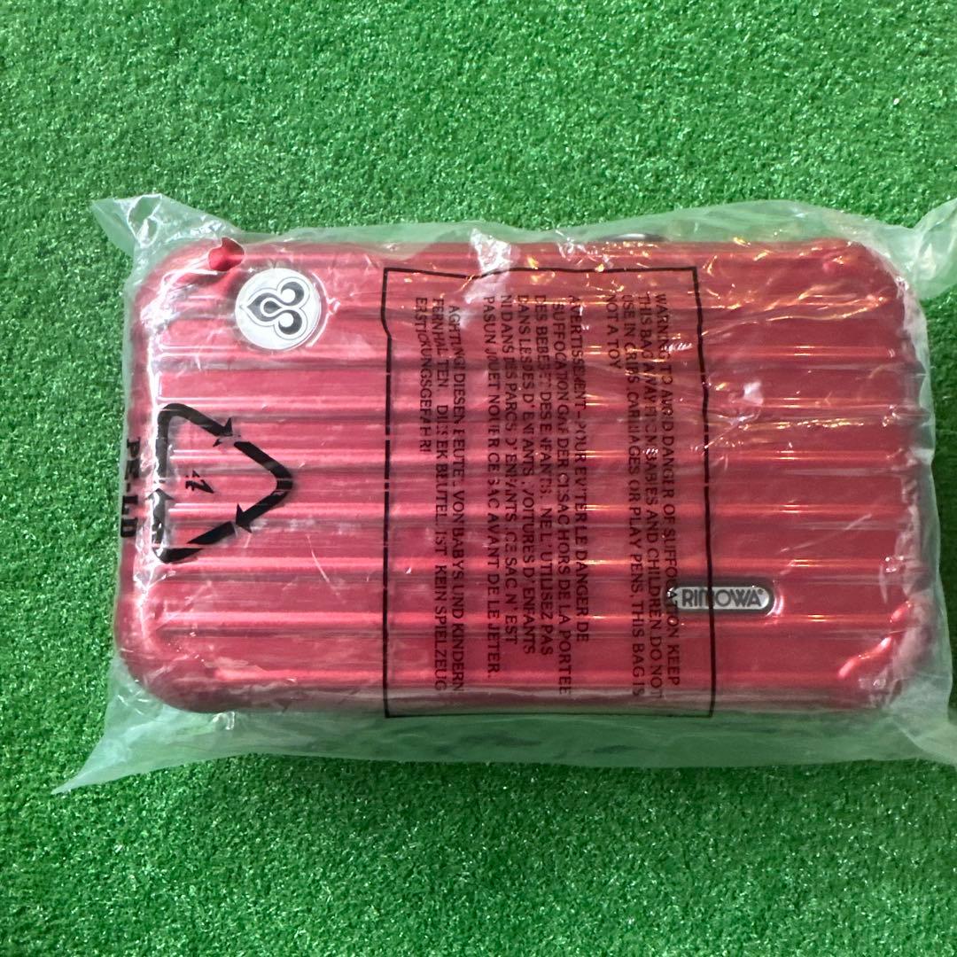 タイ航空 ファーストクラス アメニティ リモア ワインレッド（あずき色）③