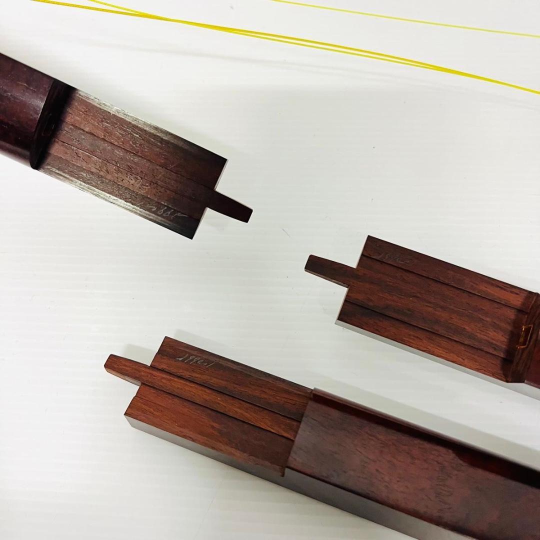 三味線　ハードケース付　中棹　K9 紅木 虎トチ 綾杉胴 金細 棹2.8cm