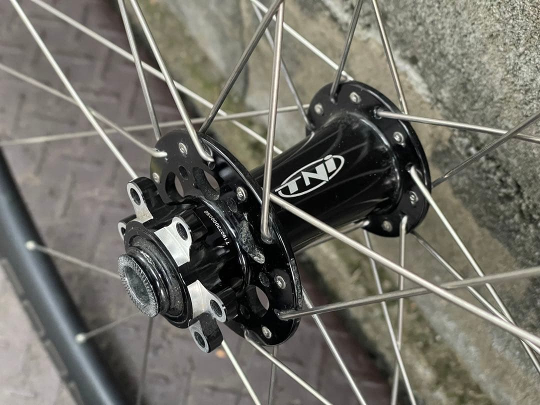 シクロ　カーボンチューブラー　ディスク