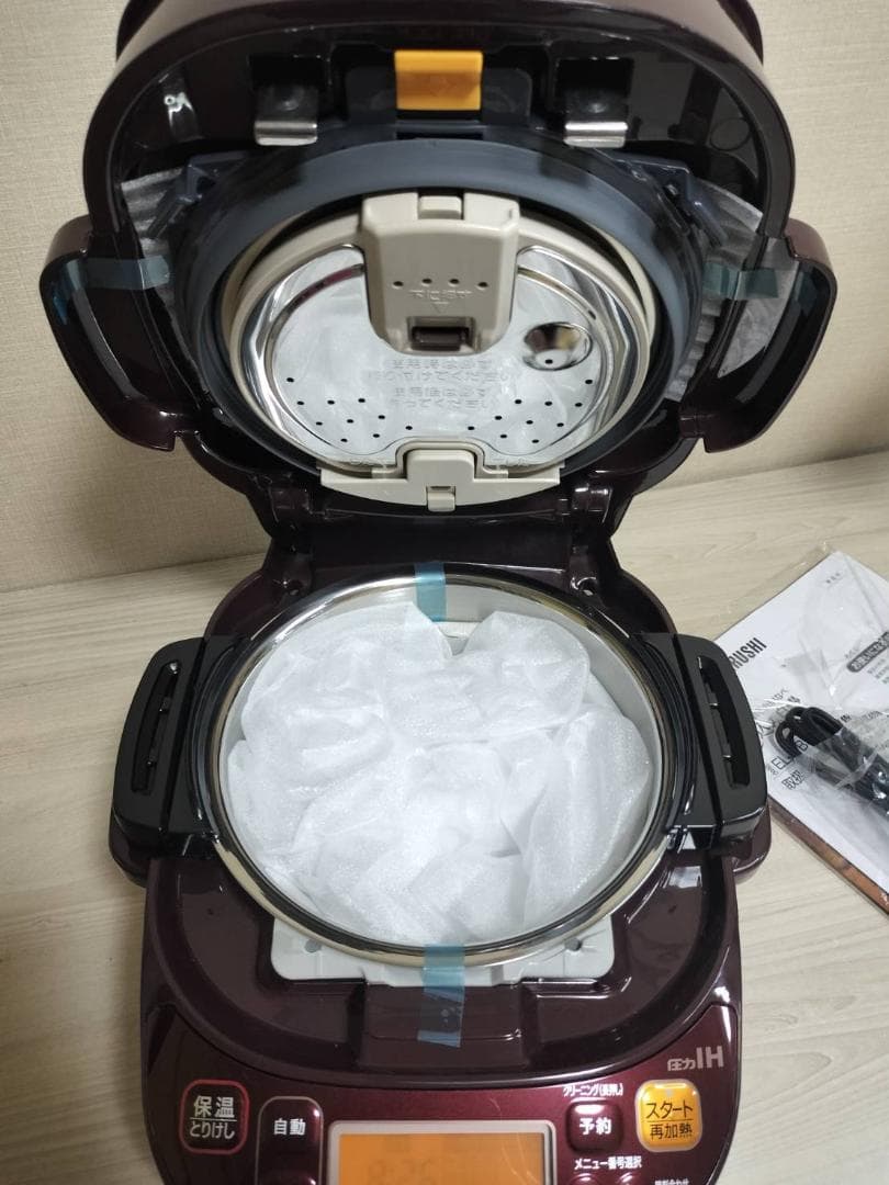 新品未使用品　 象印マホービン 圧力IHなべ 圧力鍋 EL-MB30-VD