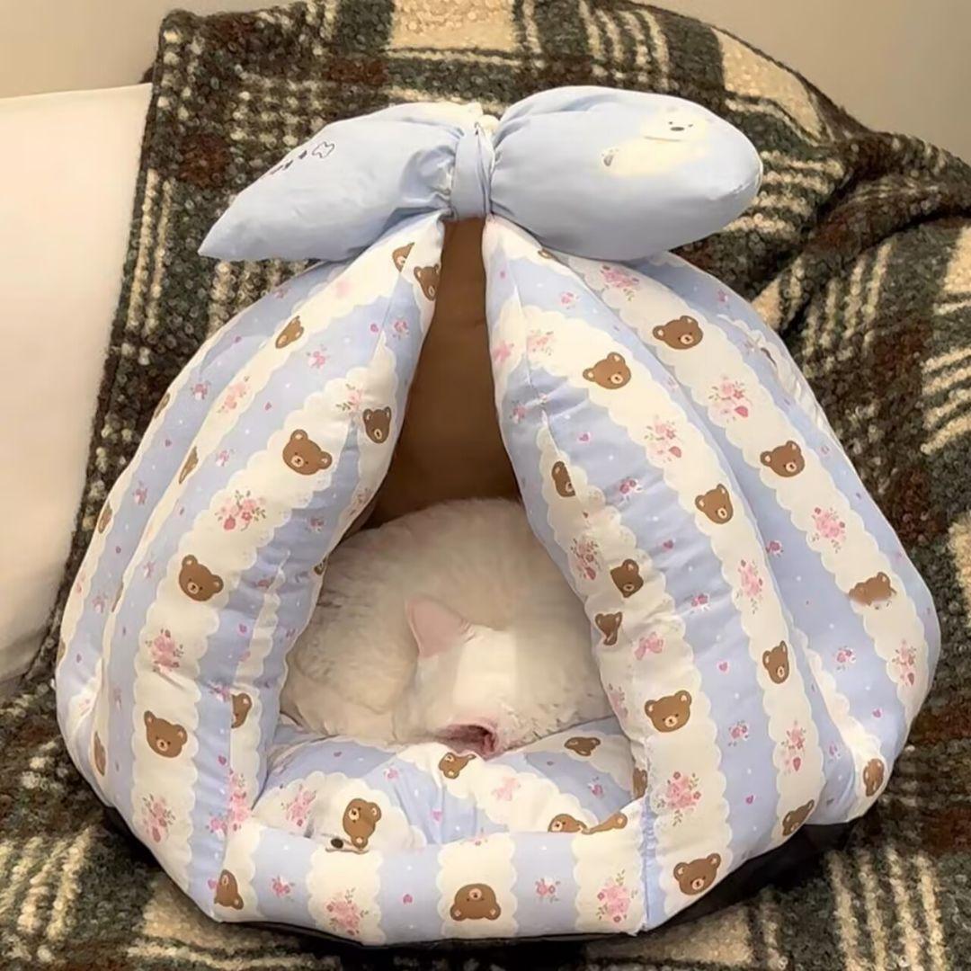 クマ柄テント型キャットベッド