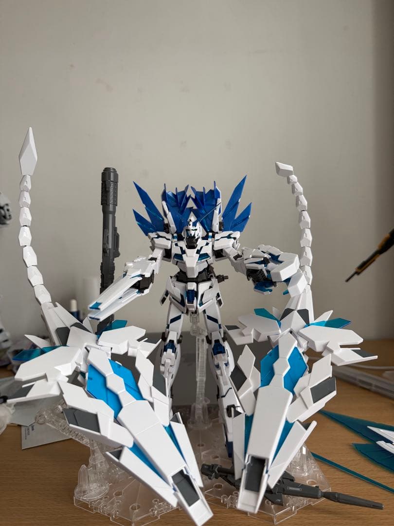 MG 1/100　ユニコーンガンダム　ペルフェクティビリティ　【組み立て済】
