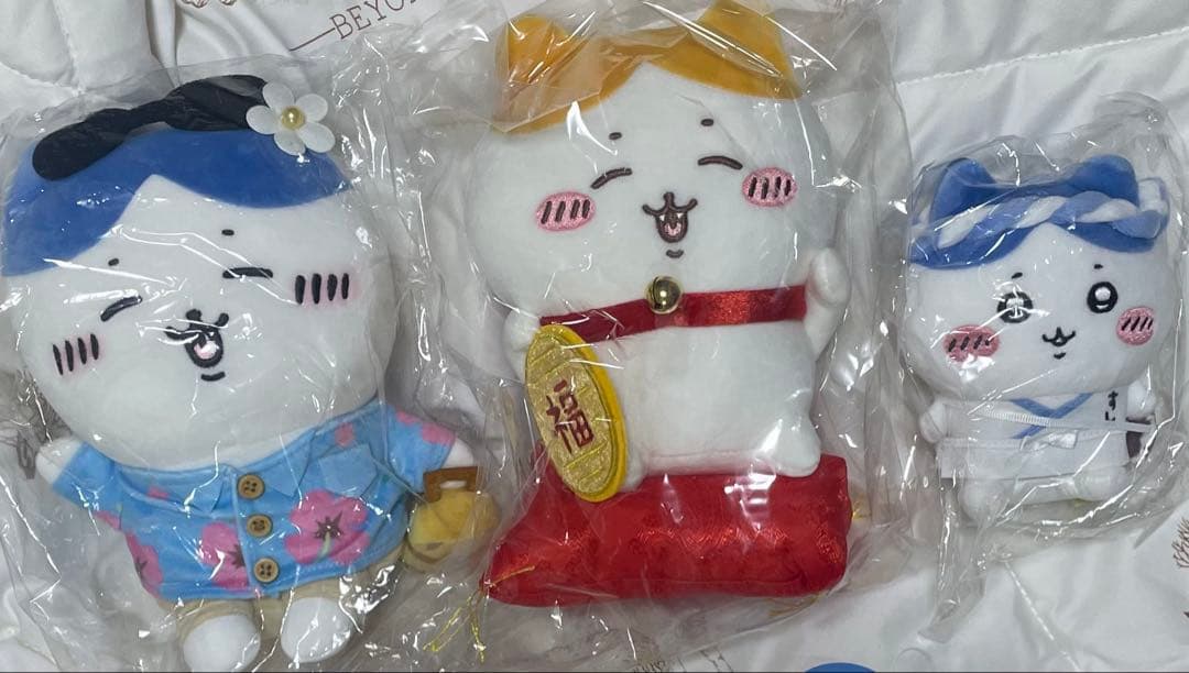 ちいかわ ハチワレ 旅行 招福 寿司お座り ぬいぐるみ