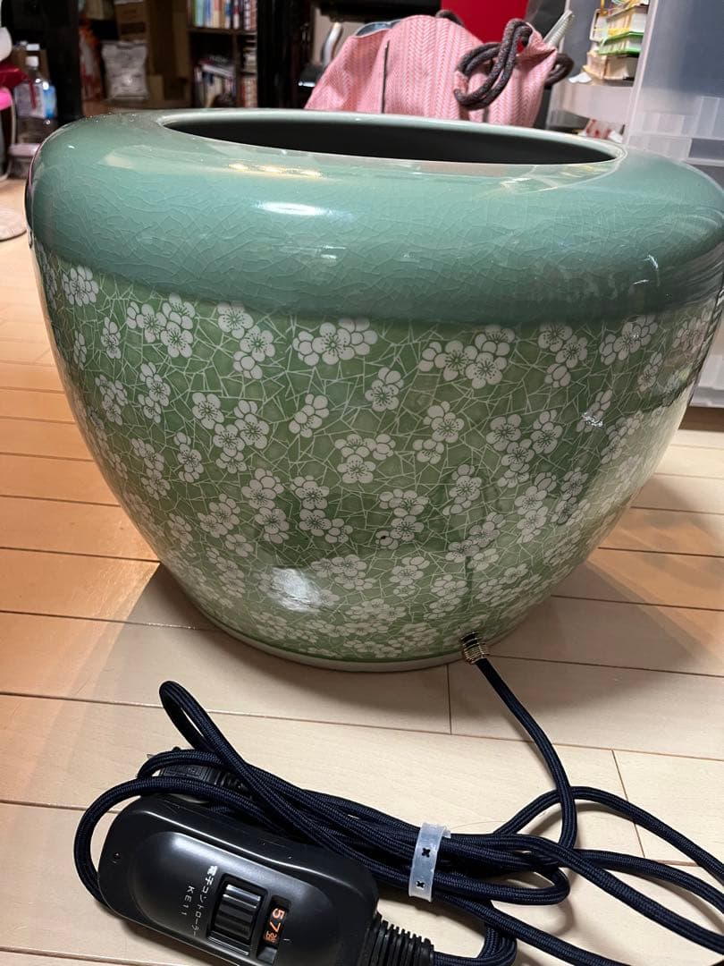 電気火鉢　ハロゲン火鉢　取り説あります