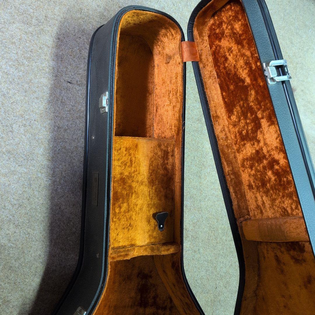 ヤマハ　ＦＧ３００J 　１９７４年　黒ラベル 　純正　ロケットケース付