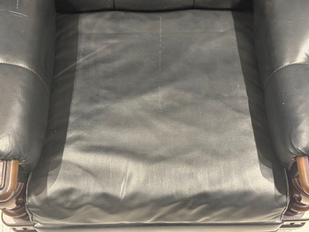 ①karimoku カリモク　レザーソファ　本革　リベット打ち　アンティーク　G