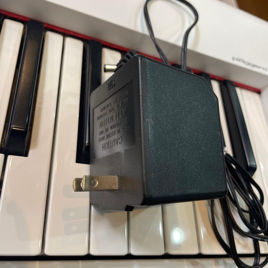 Yamaha ヤマハ NP-12 PIAGGERO ホワイト キーボード