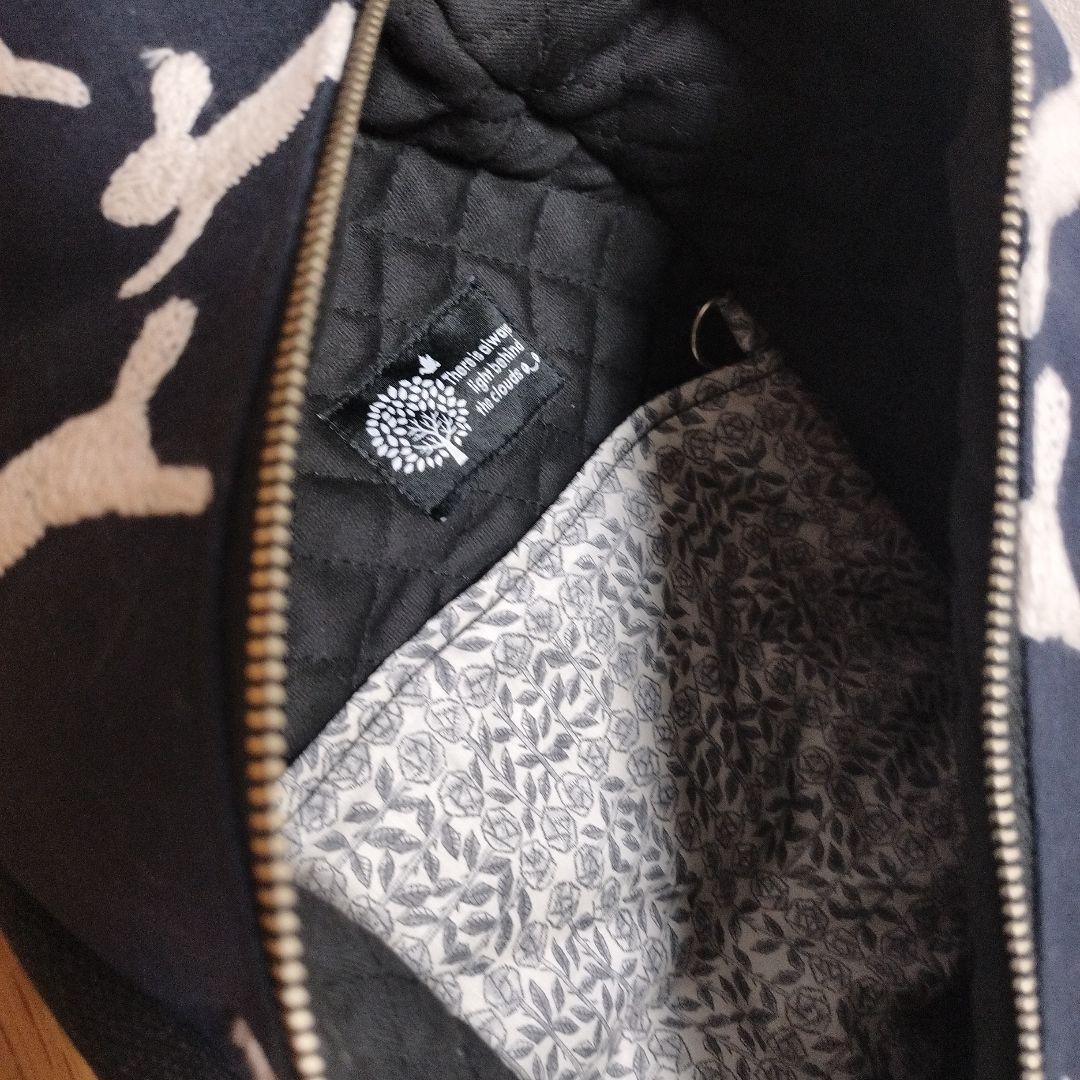 ミナペルホネン　ハンドメイド　しずく型クロスボディバッグ　run run run