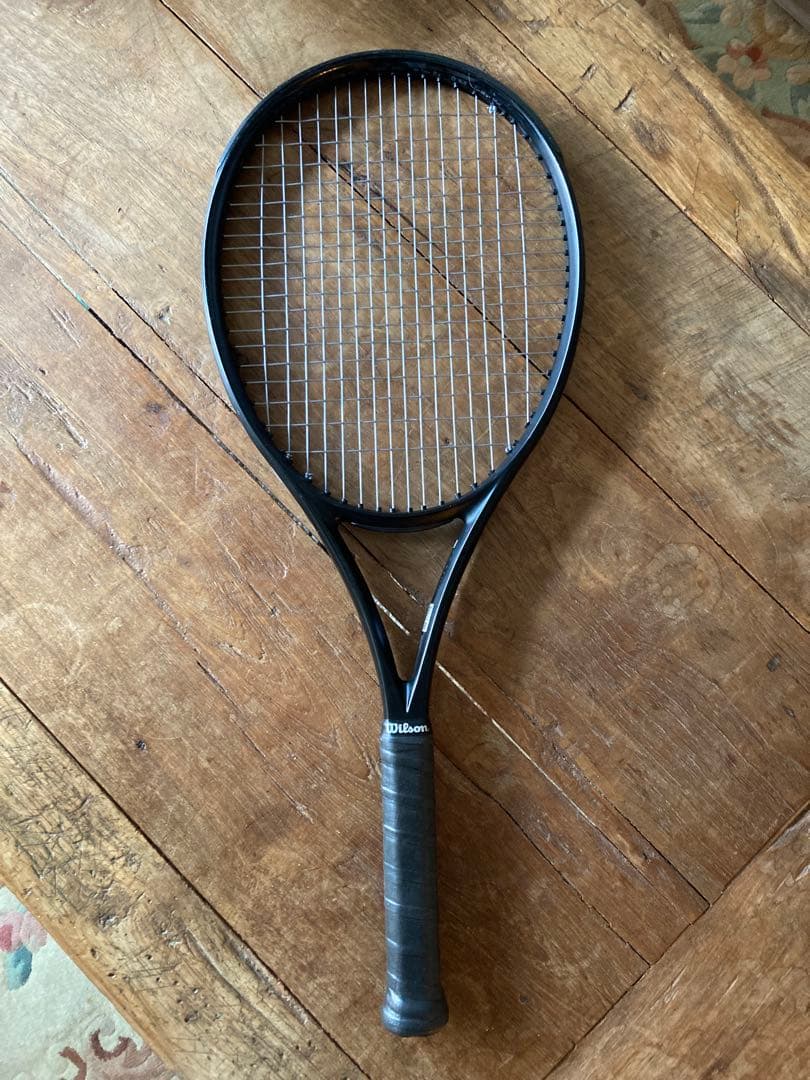 Wilsonラケット限定ULTRA100L NOIR