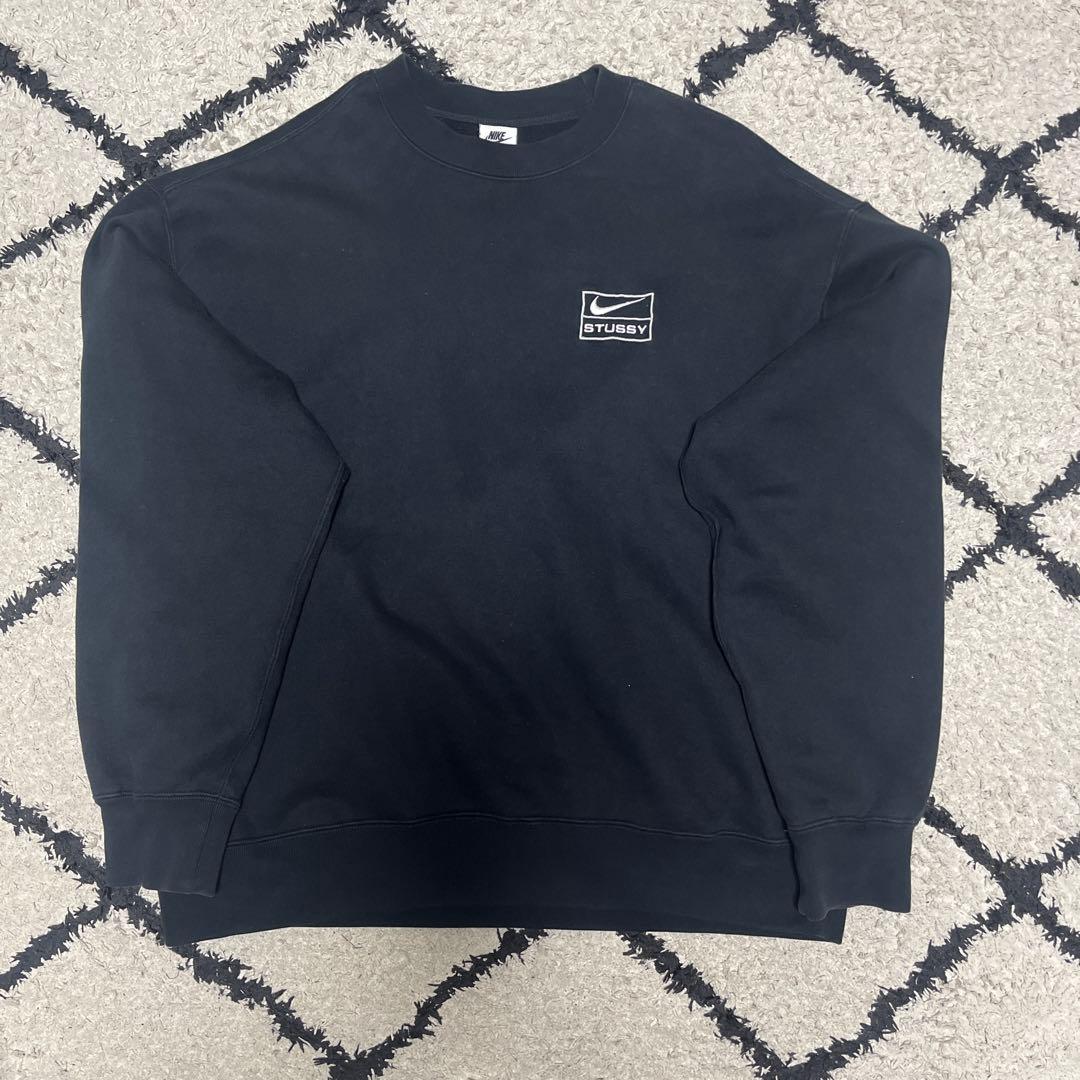 ナイキストゥーシー スウェット ブラック