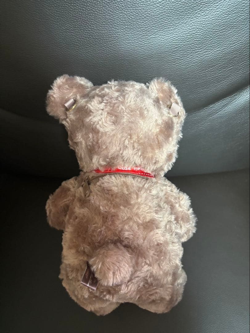 茶色のクマのぬいぐるみ2体