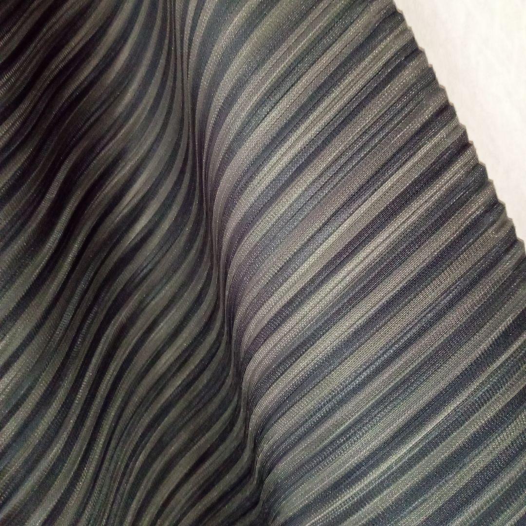 PLEATS PLEASE　ボリュームパンツ