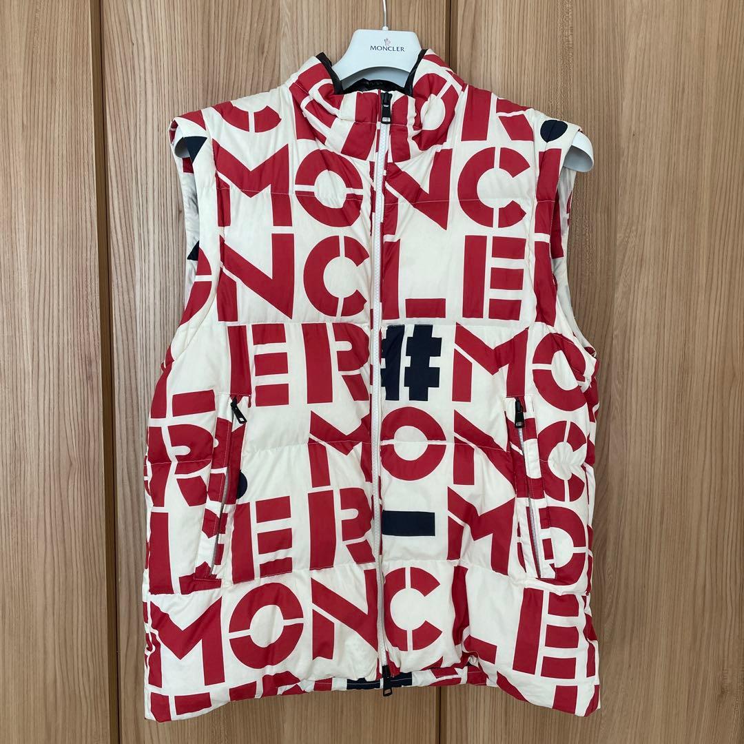 モンクレールジーニアス　ダウンジャケット