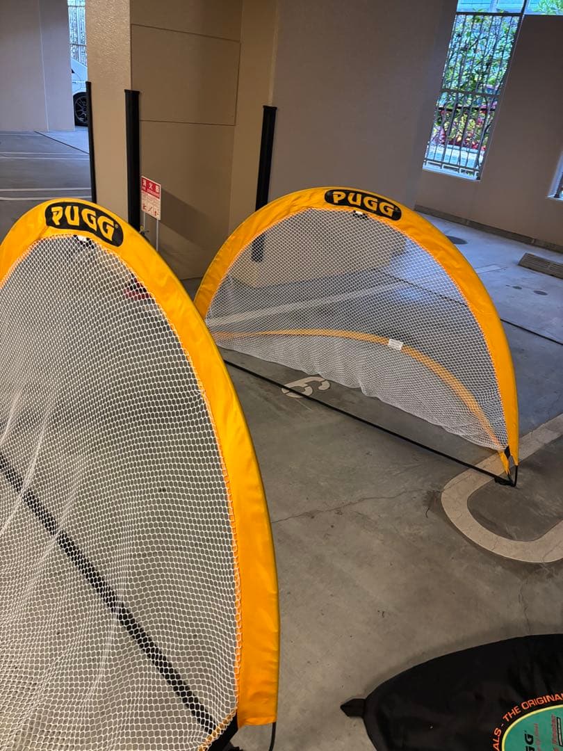 サッカーゴール　折りたたみ　PUGG