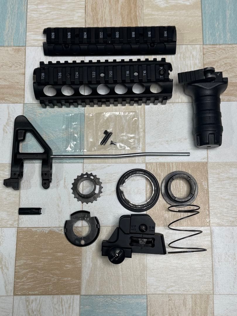 東京マルイ　次世代電動ガン　M4 ソップモッド　ハンドガード　アイアンサイト