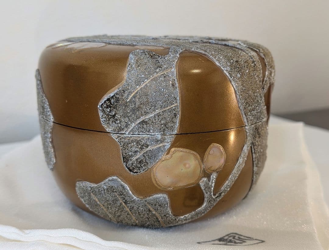 『粉溜水葵蒔絵』　新家新斉　平棗　茶道具　茶器　新斎　螺鈿　金