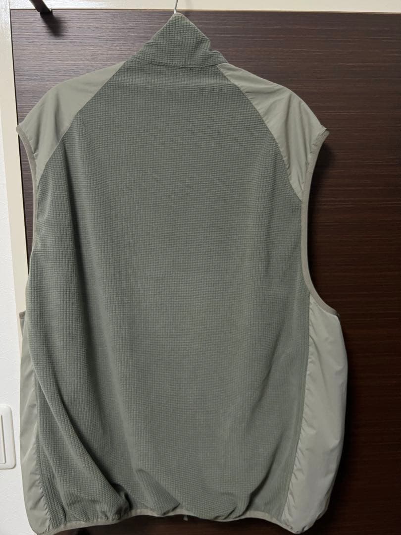 トップス DAIWA PIER39 REVERSIBLE MIL ECWCS VEST