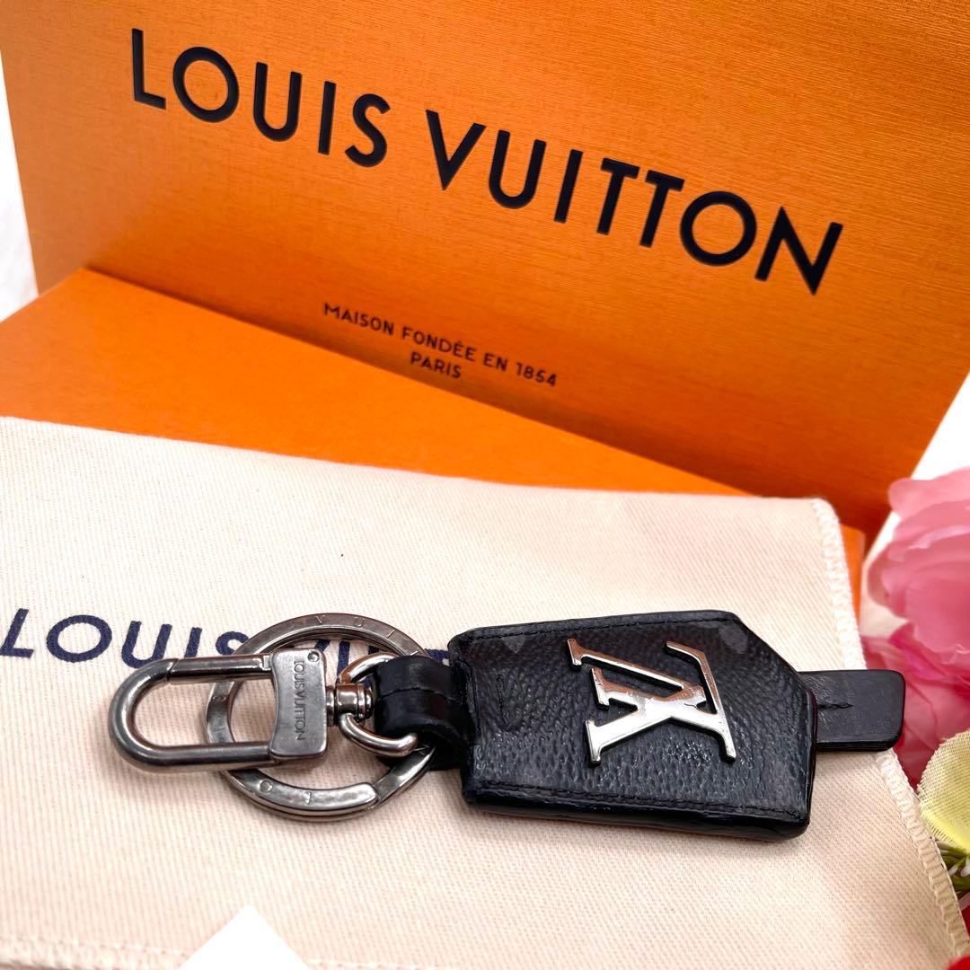 ルイヴィトン キーホルダー キーリング クロッシュ クレ　エクリプス 900