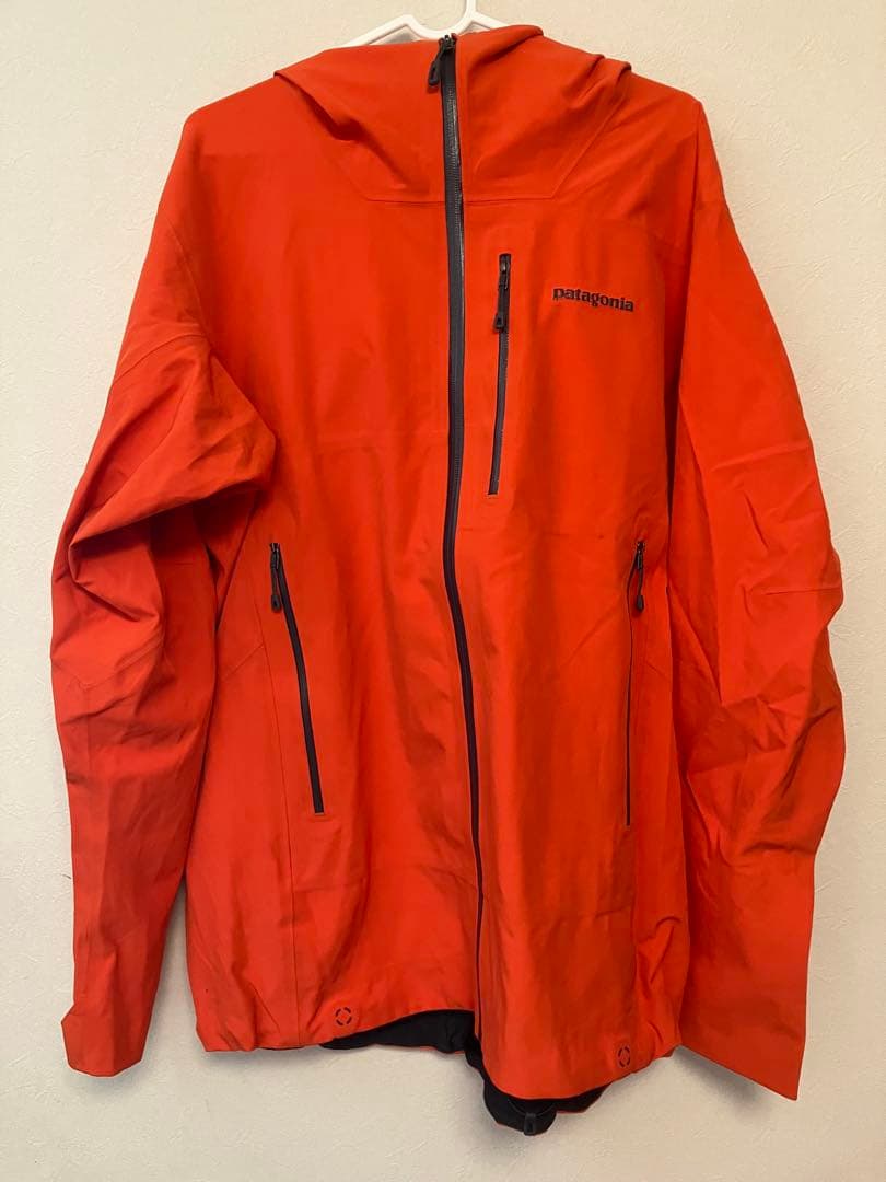 patagonia オレンジ フード付きジャケット