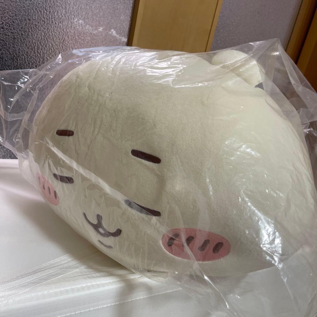 ちいかわマシュマロみたいな寝そべり抱きぬいぐるみ