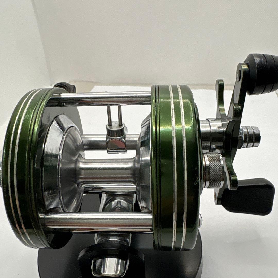 Heddon MARK IV 3200 ベイトリール