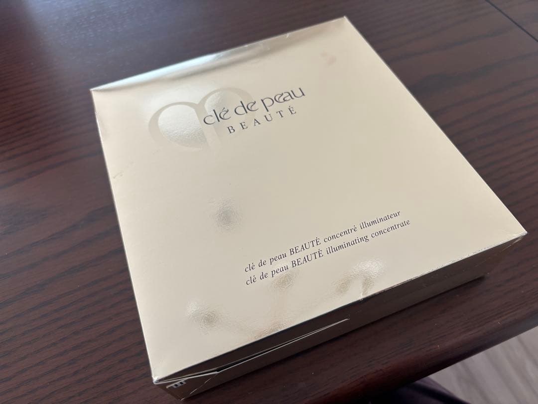 ◆新品未使用◆ クレド・ポー・ボーテ　コンサントレイリュミナトュール(6セット)