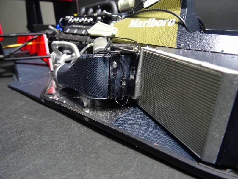 MENG MODEL1/12スケールMcLaren MP4/4 1988