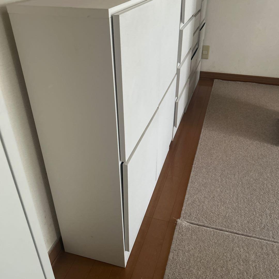 本棚　10月20までの出品です