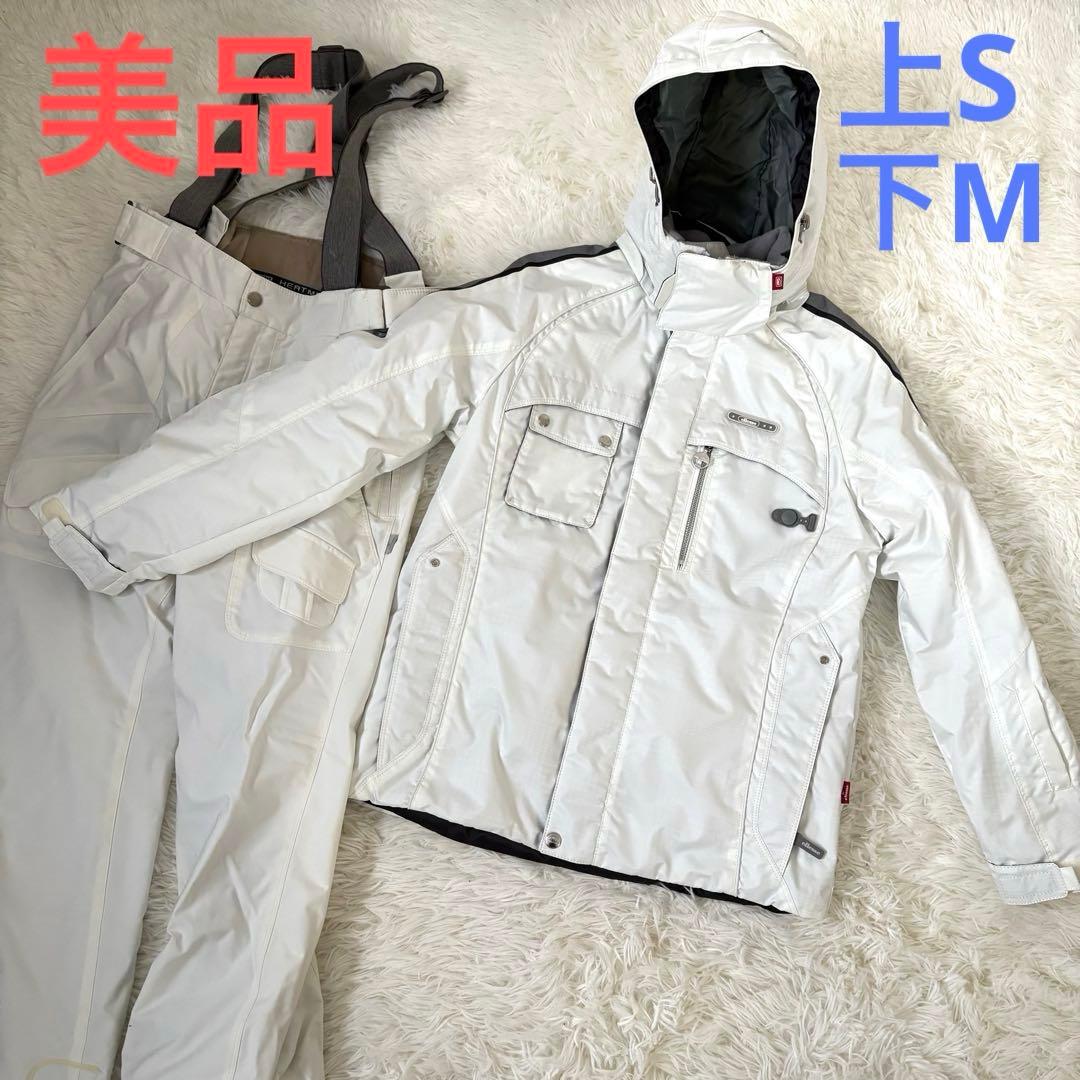 美品☆ellesse ITALY エレッセ　スキーウェア　上S 下M ホワイト