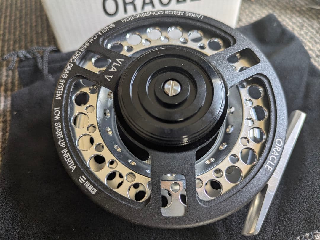 TIEMCO ティムコ オラクル VLA-R V シルバー フライリール